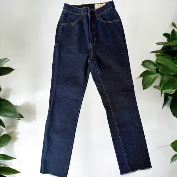 Imogene + Willie Elizabeth Dark Wash Jeans Size 26 - Picture 1 of 2